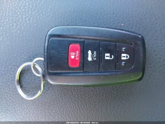 2022 Toyota Camry Nightshade Edition Hybrid მანქანა იყიდება აუქციონზე, vin: 4T1G31AK7NU042110, აუქციონის ნომერი: 45428759