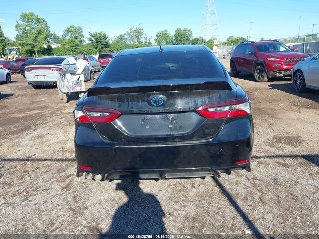 2022 Toyota Camry Nightshade Edition Hybrid მანქანა იყიდება აუქციონზე, vin: 4T1G31AK7NU042110, აუქციონის ნომერი: 45428759