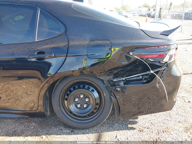 2022 Toyota Camry Nightshade Edition Hybrid მანქანა იყიდება აუქციონზე, vin: 4T1G31AK7NU042110, აუქციონის ნომერი: 45428759