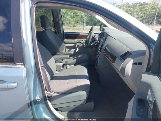 45428815 :رقم المزاد ، 2A4RR5D16AR347914 vin ، 2010 Chrysler Town & Country Touring مزاد بيع