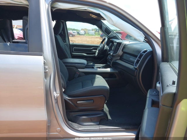 1C6SRFFT9LN328180 RAM 1500 Big Horn 4x4 5&#039;7 Box