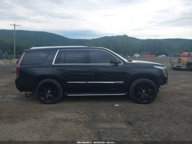 Продажа на аукционе авто 2017 Cadillac Escalade Luxury, vin: 1GYS4BKJ4HR192992, номер лота: 45429072