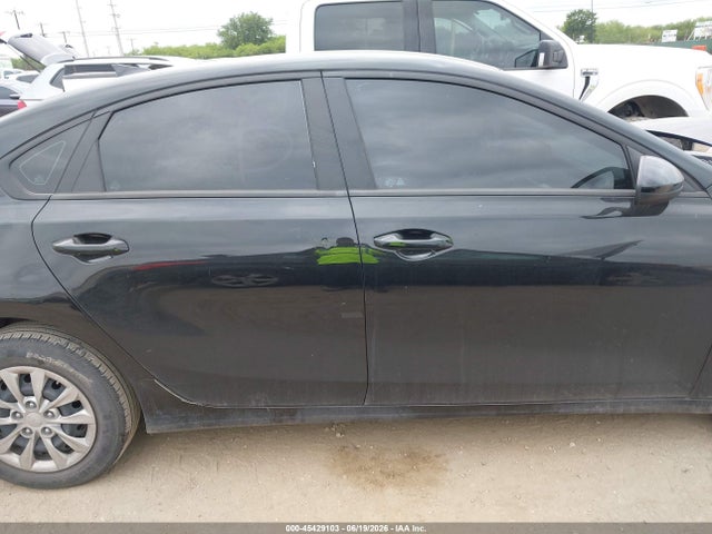 KIA FORTE LX 2024 3KPF24AD0RE814327 Image 13