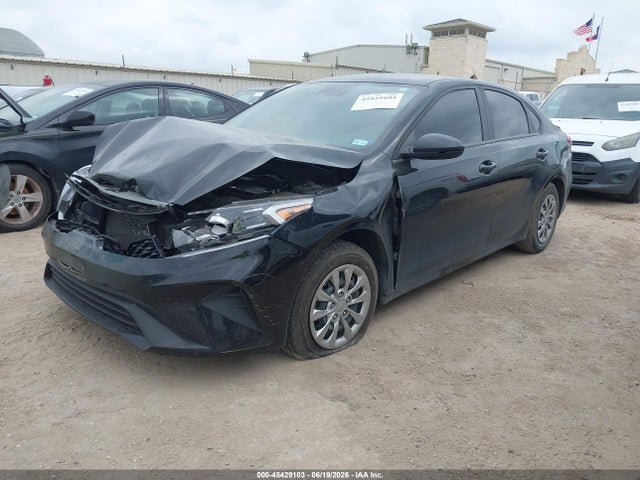 KIA FORTE LX 2024 3KPF24AD0RE814327 Image 2