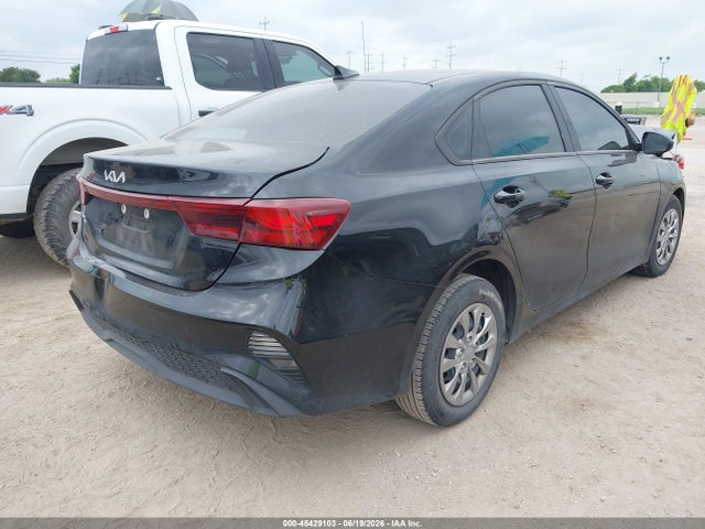 KIA FORTE LX 2024 3KPF24AD0RE814327 Image 4