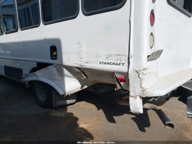 Ford E-350 Cutaway 2018 1FDEE3F68JDC20979 Image 9