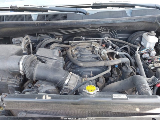 5TFUY5F15EX351508 Toyota Tundra Sr5 5.7l V8