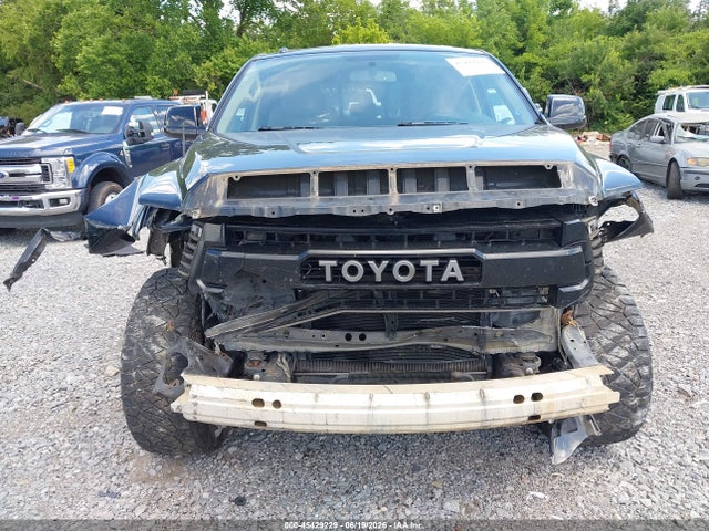 5TFUY5F15EX351508 Toyota Tundra Sr5 5.7l V8