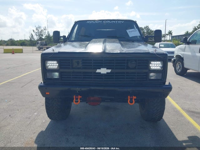 45429243 :رقم المزاد ، 1G8ED18J9GF192291 vin ، 1986 Chevrolet D10 Military Blazer مزاد بيع