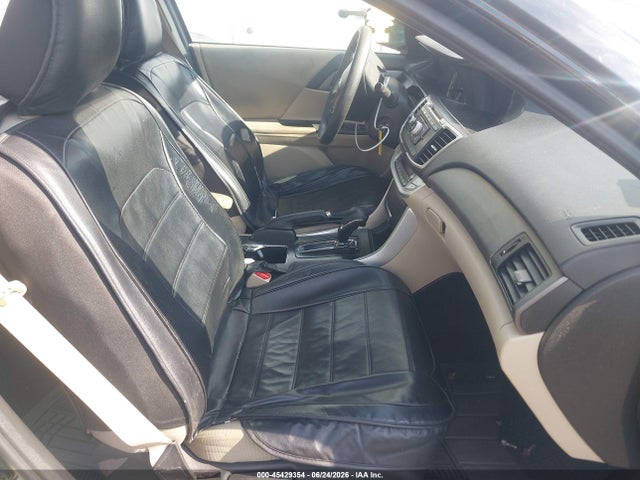 Auction sale of the 2015 Honda Accord Lx, vin: 1HGCR2F33FA233780, lot number: 45429354