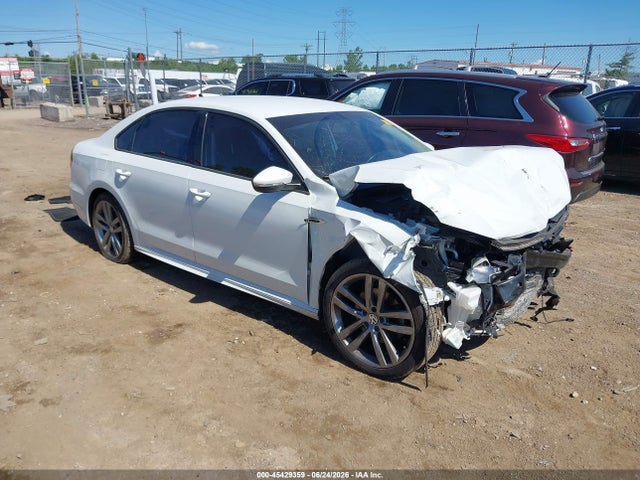 Продаж на аукціоні авто 2018 Volkswagen Passat 2.0t R-line/2.0t S, vin: 1VWAA7A33JC013289, номер лоту: 45429359