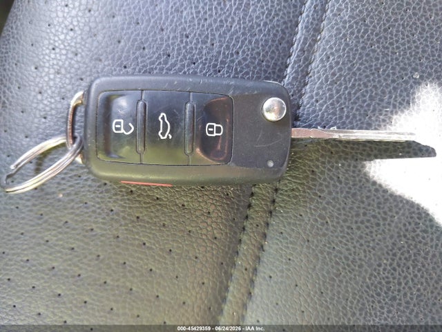 45429359 :رقم المزاد ، 1VWAA7A33JC013289 vin ، 2018 Volkswagen Passat 2.0t R-line/2.0t S مزاد بيع