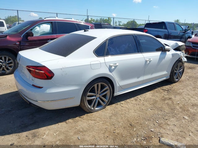 45429359 :رقم المزاد ، 1VWAA7A33JC013289 vin ، 2018 Volkswagen Passat 2.0t R-line/2.0t S مزاد بيع