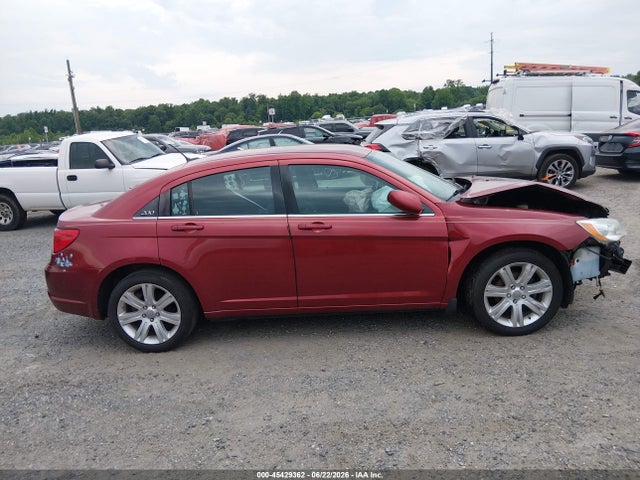 45429362 :رقم المزاد ، 1C3CCBBB2DN734652 vin ، 2013 Chrysler 200 Touring مزاد بيع