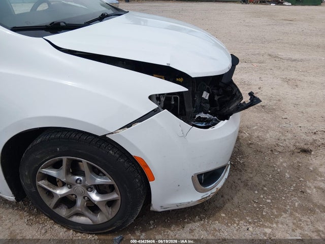 45429406 :رقم المزاد ، 2C4RC1GG0JR272272 vin ، 2018 Chrysler Pacifica Limited مزاد بيع