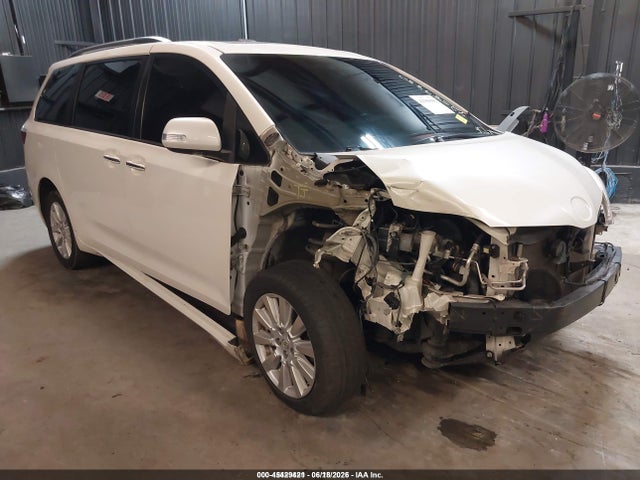 2017 Toyota Sienna Limited Premium 7 Passenger მანქანა იყიდება აუქციონზე, vin: 5TDDZ3DC4HS147699, აუქციონის ნომერი: 45429421