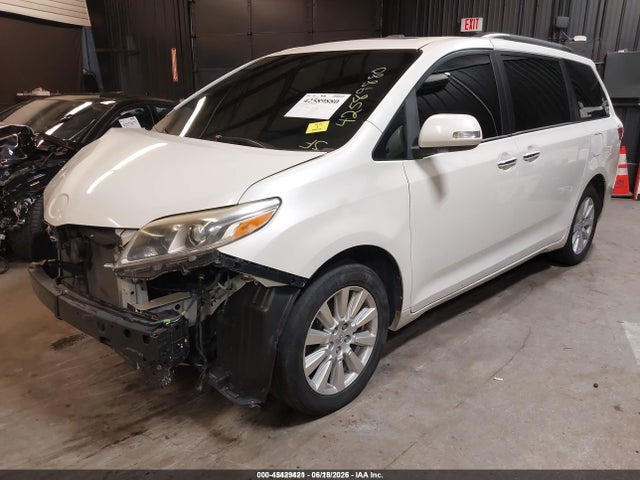 2017 Toyota Sienna Limited Premium 7 Passenger მანქანა იყიდება აუქციონზე, vin: 5TDDZ3DC4HS147699, აუქციონის ნომერი: 45429421