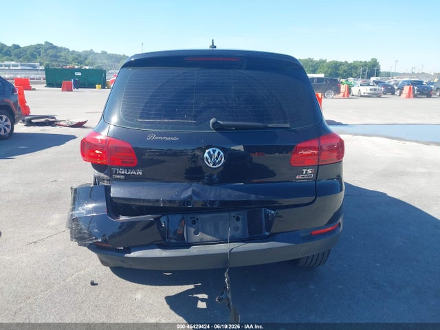 2017 Volkswagen Tiguan 2.0t/2.0t S მანქანა იყიდება აუქციონზე, vin: WVGBV7AX9HK053404, აუქციონის ნომერი: 45429424