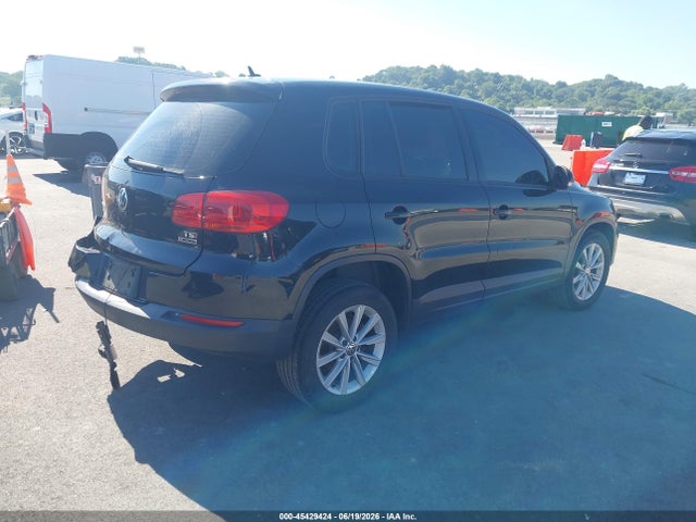 2017 Volkswagen Tiguan 2.0t/2.0t S მანქანა იყიდება აუქციონზე, vin: WVGBV7AX9HK053404, აუქციონის ნომერი: 45429424