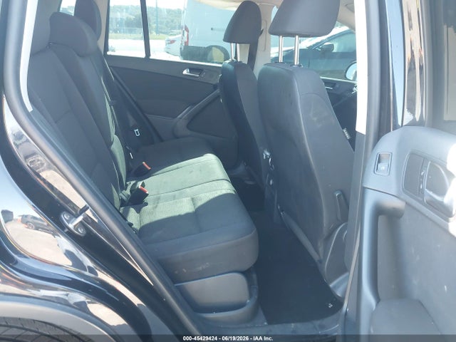 2017 Volkswagen Tiguan 2.0t/2.0t S მანქანა იყიდება აუქციონზე, vin: WVGBV7AX9HK053404, აუქციონის ნომერი: 45429424