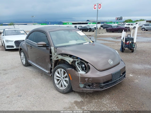 45429426 :رقم المزاد ، 3VWJL7AT2EM651595 vin ، 2014 Volkswagen Beetle 2.0l Tdi مزاد بيع