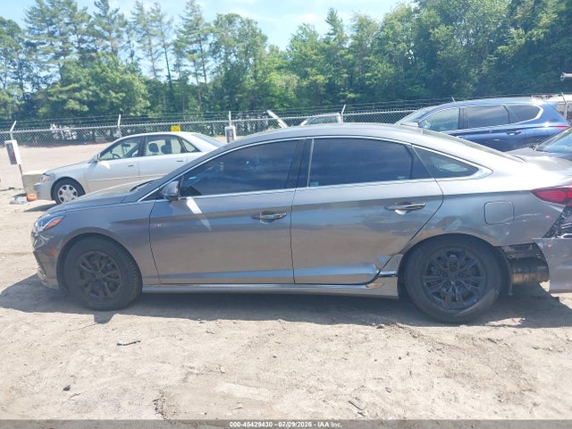 Продажа на аукционе авто 2018 Hyundai Sonata Sport, vin: 5NPE34AF2JH698588, номер лота: 45429430