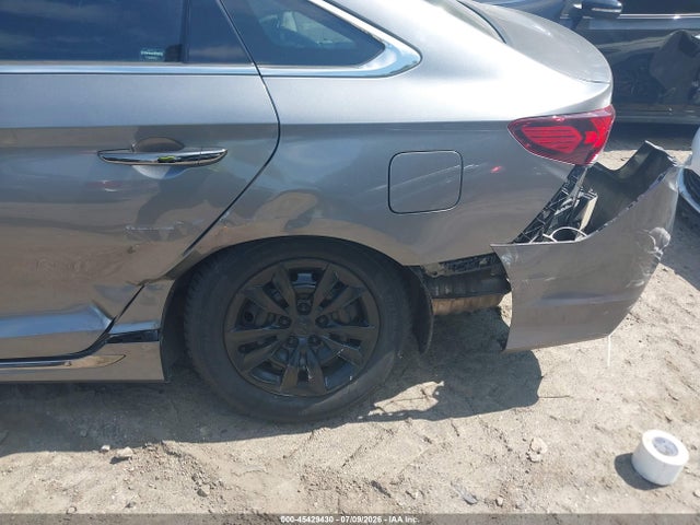Продажа на аукционе авто 2018 Hyundai Sonata Sport, vin: 5NPE34AF2JH698588, номер лота: 45429430