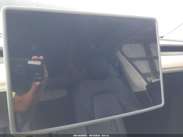 45429501 :رقم المزاد ، 7SAYGAEE2PF613292 vin ، 2023 Tesla Model Y Awd/long Range Dual Motor All-wheel Drive مزاد بيع