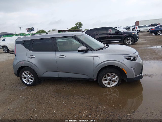 2023 Kia Soul Lx მანქანა იყიდება აუქციონზე, vin: KNDJ23AU5P7876081, აუქციონის ნომერი: 45429513