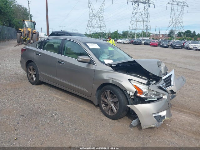2015 1N4AL3AP6FC107205 main image