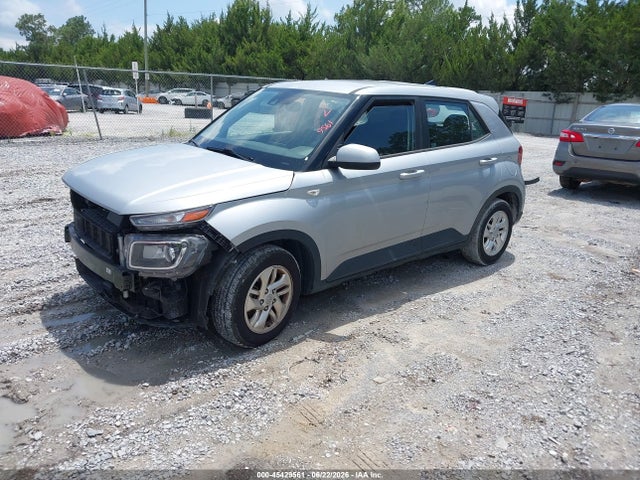Hyundai Venue Se 2022 KMHRB8A3XNU153893 Image 2