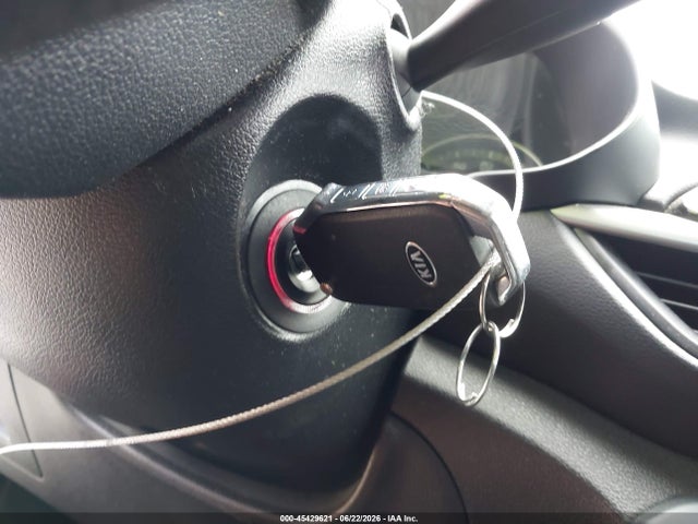 45429621 :رقم المزاد ، 3KPF24AD5ME275728 vin ، 2021 Kia Forte Lxs مزاد بيع