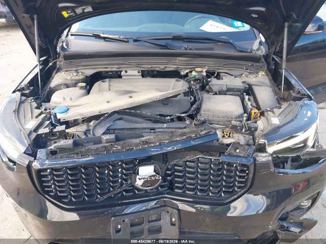 Продажа на аукционе авто 2025 Volvo Xc40 B5 Plus Dark Theme, vin: YV4L12UC9S2476603, номер лота: 45429677