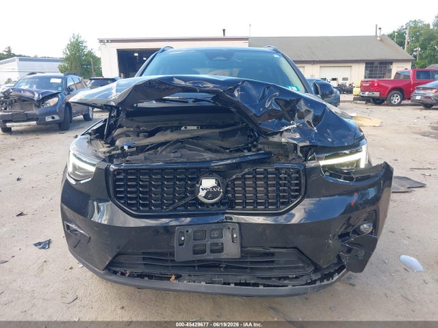 Продажа на аукционе авто 2025 Volvo Xc40 B5 Plus Dark Theme, vin: YV4L12UC9S2476603, номер лота: 45429677