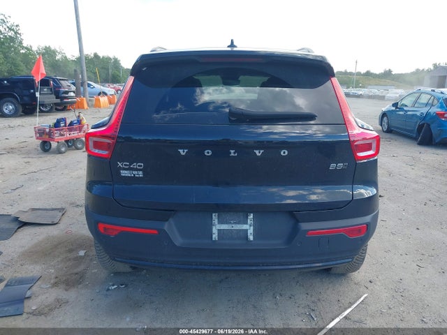 Продажа на аукционе авто 2025 Volvo Xc40 B5 Plus Dark Theme, vin: YV4L12UC9S2476603, номер лота: 45429677