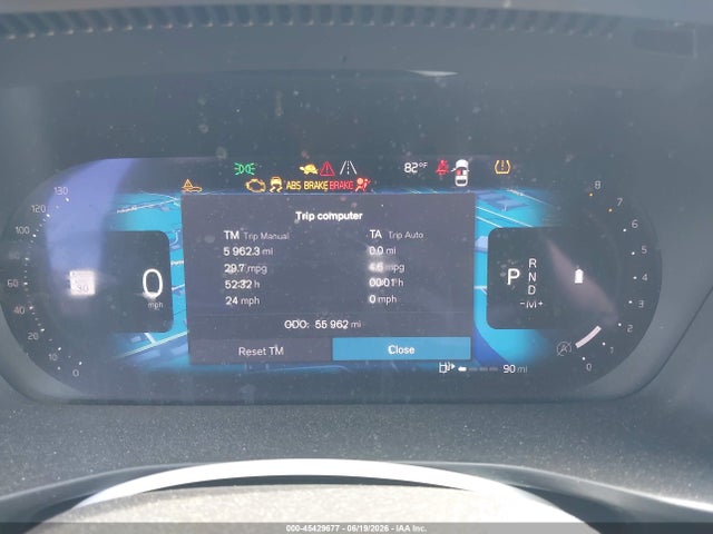 Продажа на аукционе авто 2025 Volvo Xc40 B5 Plus Dark Theme, vin: YV4L12UC9S2476603, номер лота: 45429677