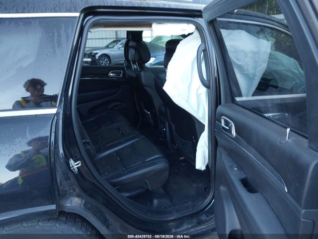 1C4RJFCG5JC445978 Jeep Grand Cherokee Overland 4x4