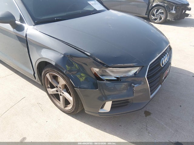 WAUAUGFF6K1015447 Audi A3 40 Premium