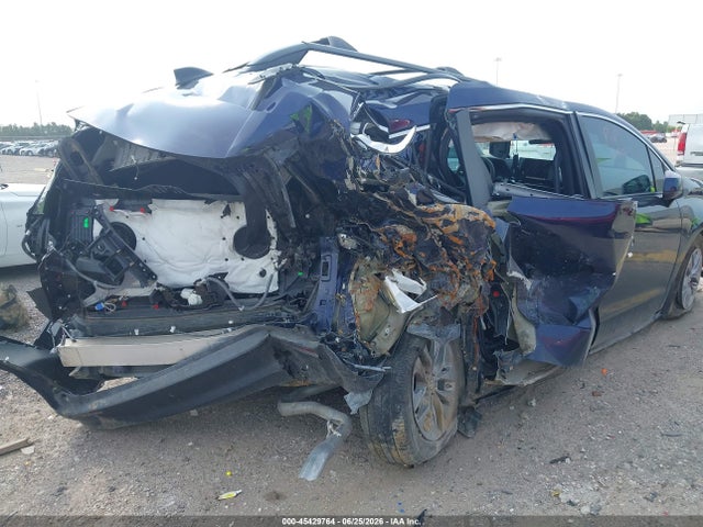Toyota SIENNA LE 2025 5TDKRKEC8SS233525 Image 6
