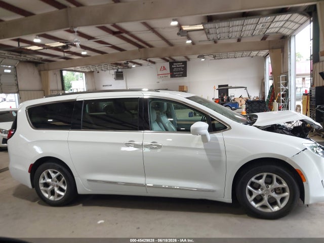 Aukcja sprzedaży 2020 Chrysler Pacifica Touring L Plus, vin: 2C4RC1EGXLR230603, numer aukcji: 45429828