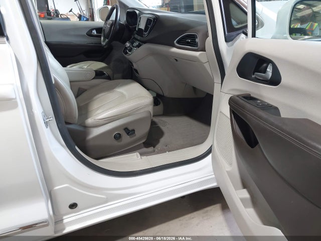 Aukcja sprzedaży 2020 Chrysler Pacifica Touring L Plus, vin: 2C4RC1EGXLR230603, numer aukcji: 45429828