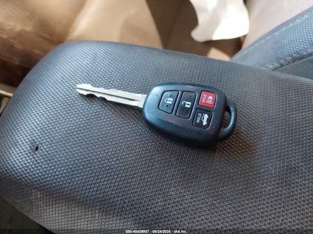 Продажа на аукционе авто 2016 Toyota Corolla Le, vin: 2T1BURHE4GC572013, номер лота: 45429907