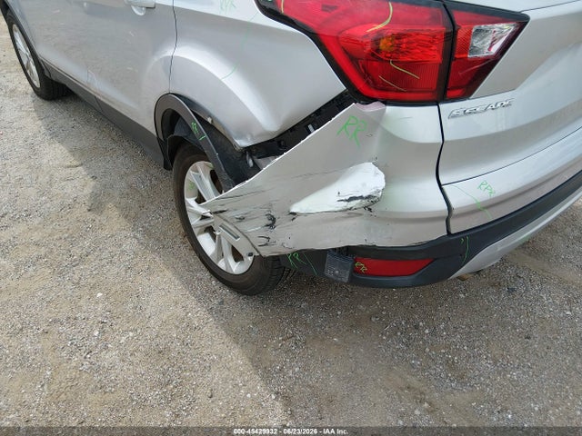 Ford ESCAPE SE 2019 1FMCU9GD2KUB24129 Image 18