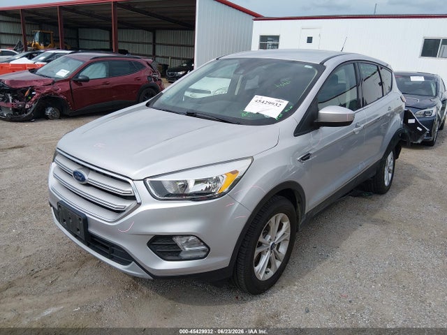 Ford ESCAPE SE 2019 1FMCU9GD2KUB24129 Image 2