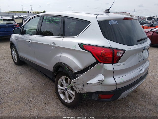 Ford ESCAPE SE 2019 1FMCU9GD2KUB24129 Image 3