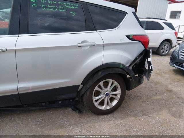 Ford ESCAPE SE 2019 1FMCU9GD2KUB24129 Image 6