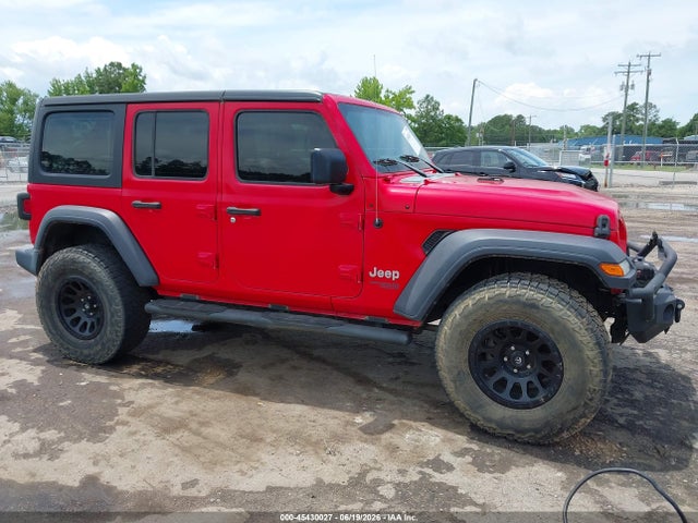 1C4HJXDG9JW145746 Jeep Wrangler Unlimited Sport 4x4