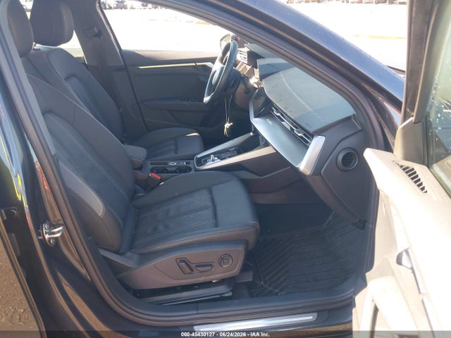 45430127 :رقم المزاد ، WAUGUDGY9PA139163 vin ، 2023 Audi A3 Premium 40 Tfsi Quattro S Tronic مزاد بيع