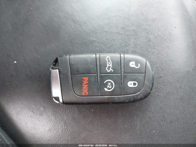 Продажа на аукционе авто 2023 Chrysler 300 Touring L, vin: 2C3CCADG6PH652634, номер лота: 45430164