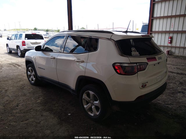 Jeep Compass Latitude 4x4 2019 3C4NJDBB9KT849140 Image 3